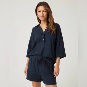 Splendid Coastal Top Navy Button-Up Size M